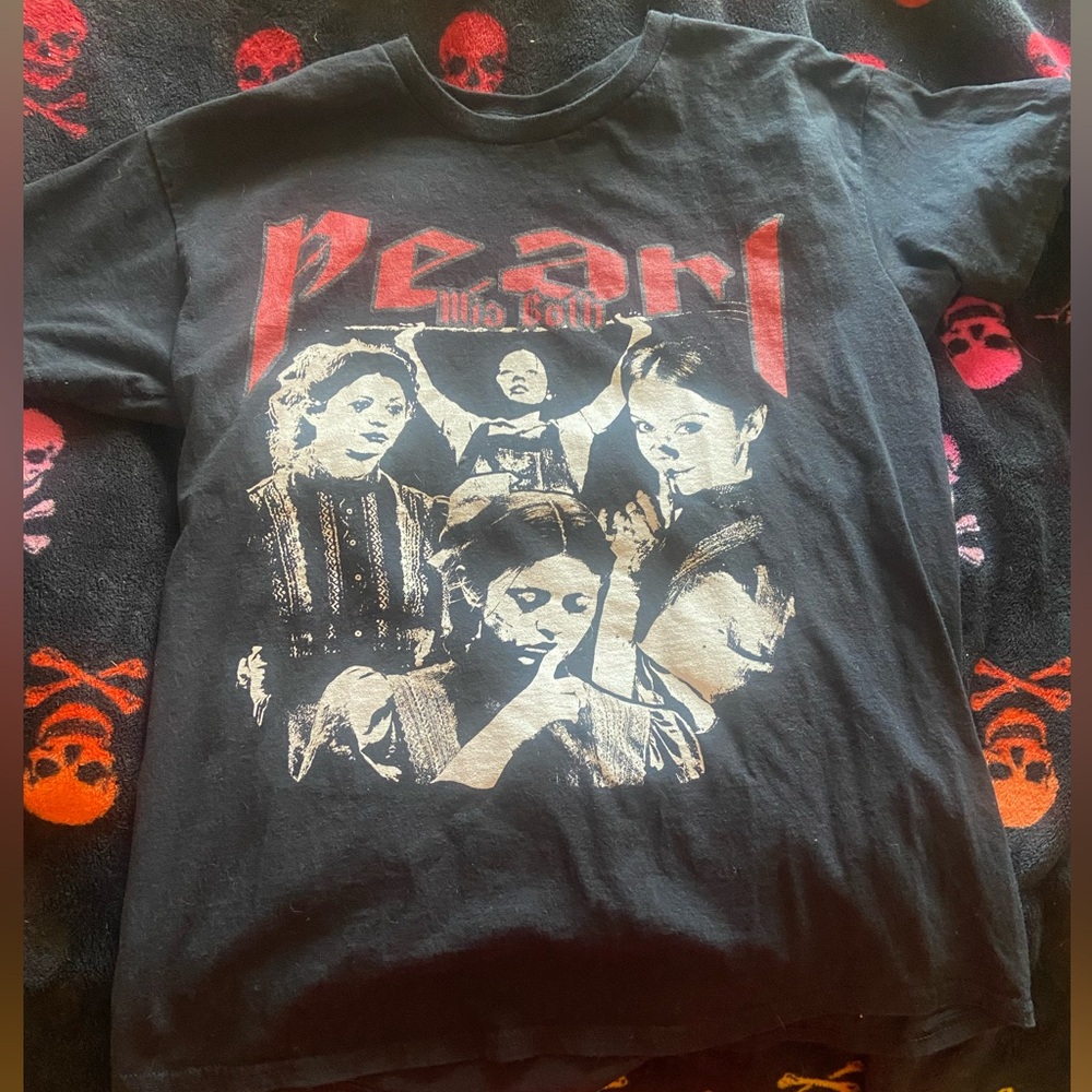A24 Pearl Horror movie shirt Large